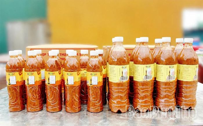 Hương vị thanh ngọt, đậm đà của tương nếp Thủy Phương đã chinh phục được đông đảo khách hàng trong và ngoài tỉnh.