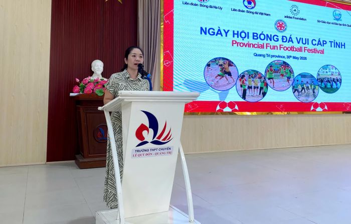 Đại diện Ban Tổ chức chương trình phát biểu tại lễ khai mạc - Ảnh: P.Đ