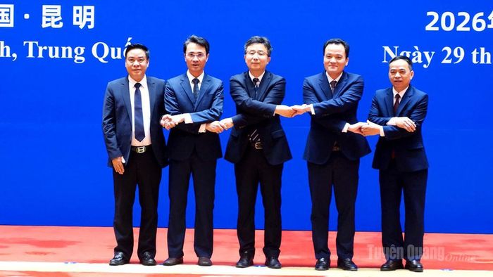 Lãnh đạo các tỉnh thống nhất nhận thức chung tại phiên họp, nhằm thúc đẩy giao lưu, hợp tác giữa các địa phương ngày càng phát triển và đi vào thực chất.