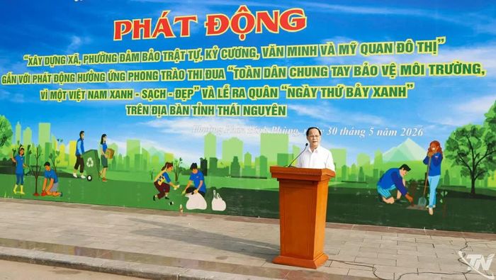 Đồng chí Phó Chủ tịch Thường trực UBND tỉnh Nguyễn Linh phát động phong trào.