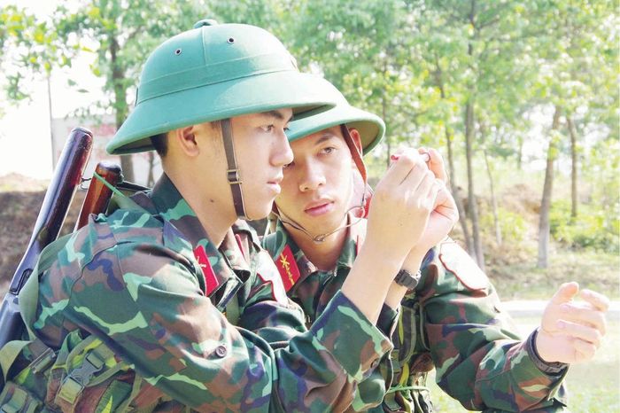 Huấn luyện nội dung tra kíp thuốc nổ 
