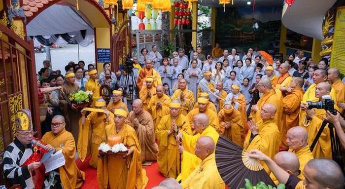 Môn đồ pháp quyến tham dự Lễ tiểu tường Hòa thượng Thích Thiện Nghĩa