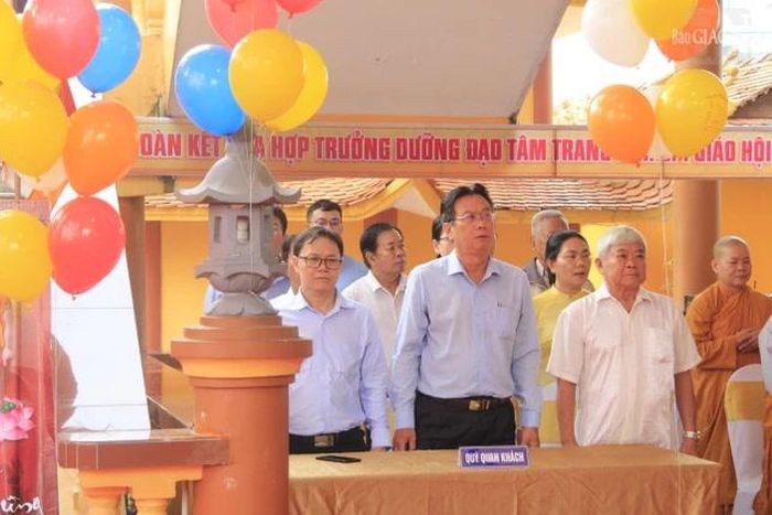 Đại diện Chính quyền tham dự