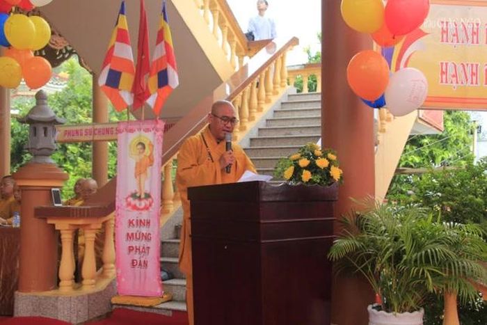Thượng tọa Thích Lệ Tâm phát biểu cảm tạ