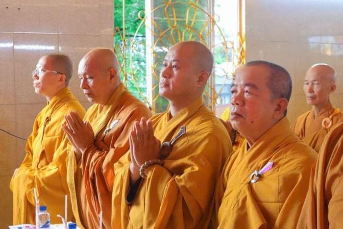Chư tôn đức tham dự