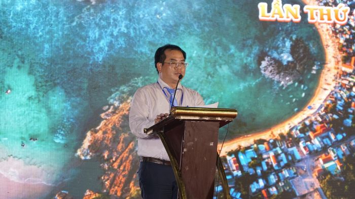 Ông Trần Việt Quang, Chủ tịch UBND phường Quy Nhơn Đông phát biểu khai mạc.