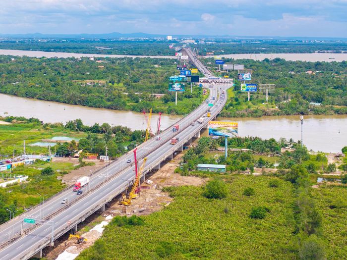 Cao tốc TP.HCM - Long Thành - Dầu Giây đang được mở rộng để tăng khả năng lưu thông.