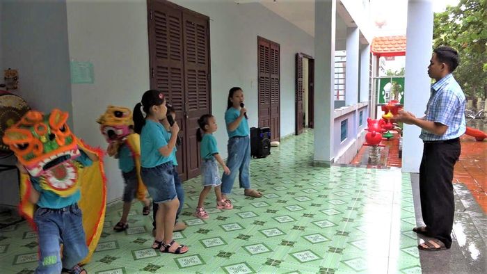 Nhiều trò chơi tập thể, hoạt động đố vui và giao lưu được xây dựng phù hợp với lứa tuổi, hứa hẹn mang đến cho các em nhỏ một ngày Quốc tế Thiếu nhi ý nghĩa.