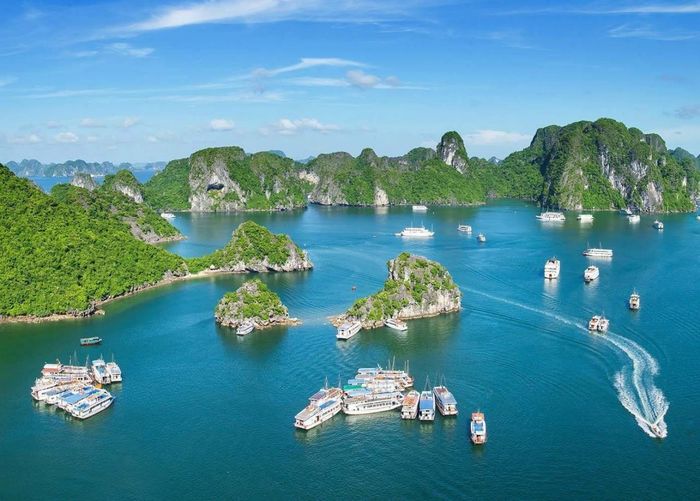 “Biển Việt Nam - Hành trình không gian xanh” lan tỏa thông điệp bảo vệ môi trường biển. Ảnh minh họa