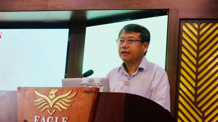 Phó Chủ tịch Thường trực HĐND tỉnh Dương Tất Thắng phát biểu