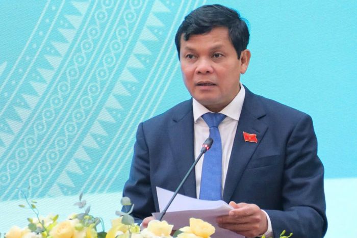 Phó Bí thư Tỉnh ủy, Chủ tịch HĐND tỉnh Nguyễn Đức Tuy phát biểu khai mạc kỳ họp
