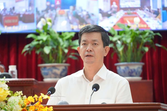 Bí thư Thành ủy Lê Quang Tùng phát biểu tại hội nghị