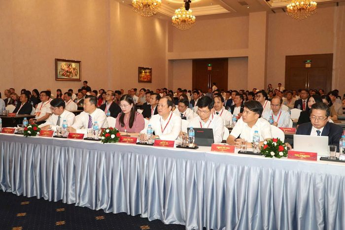Đông đảo khách mời tham gia sự kiện.