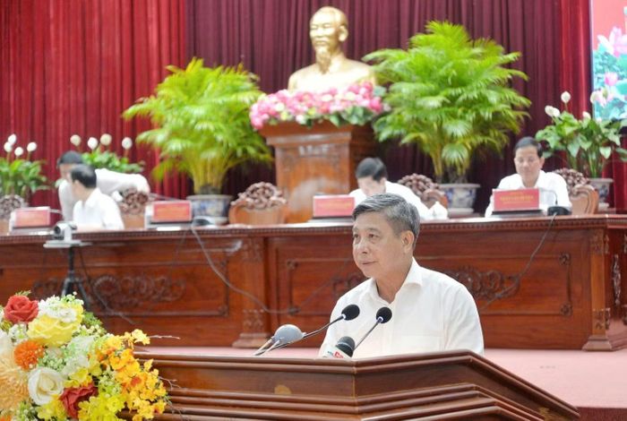 Phó Bí thư Thường trực Thành ủy, Chủ tịch HĐND TP Cần Thơ – Đồng Văn Thanh phát biểu tại Hội nghị.