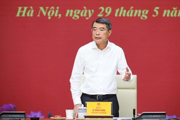 Đồng chí Lê Minh Hưng phát biểu. Ảnh: CP