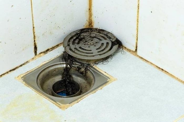 Vệ sinh kỹ miệng cống và đường thoát nước. Ảnh minh họa
