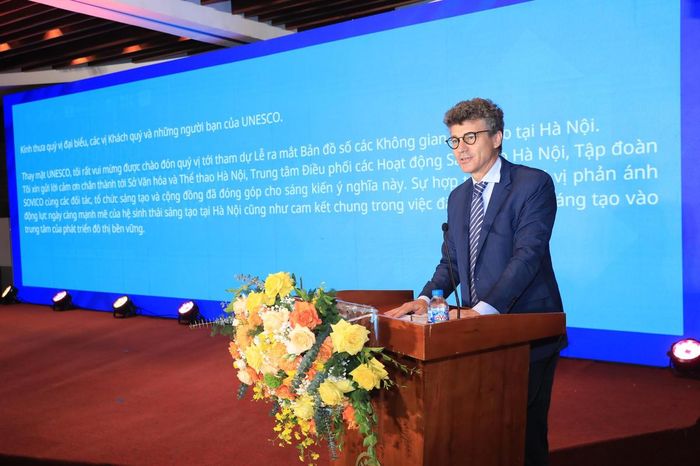 Ông Jonathan Baker - Trưởng Đại diện Văn phòng UNESCO tại Việt Nam phát biểu tại sự kiện.