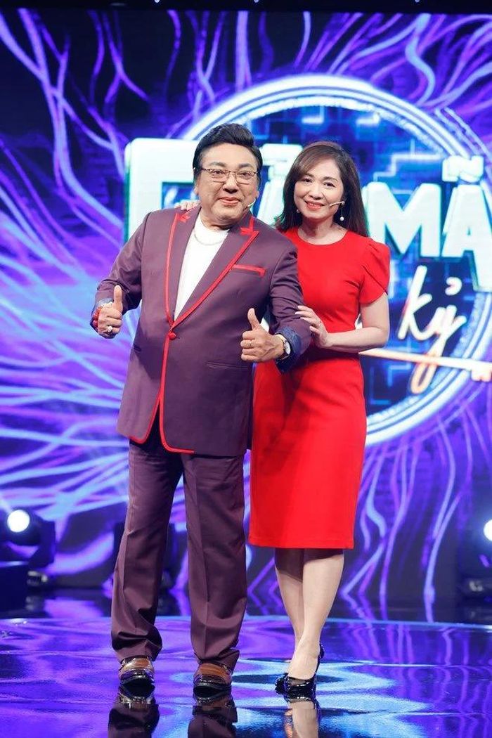 NSƯT Phú Quý và vợ kém 22 tuổi.