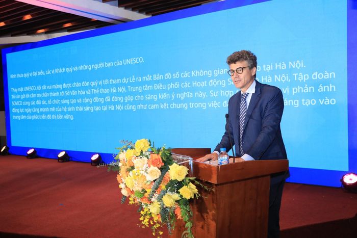 Ông Jonathan Baker – Trưởng Đại diện Văn phòng UNESCO tại Việt Nam phát biểu tại sự kiện. Ảnh: PV