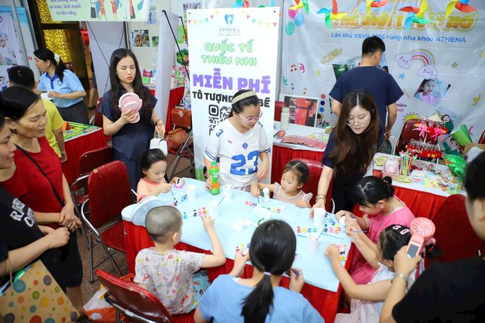 Nhiều hoạt động trải nghiệm cho thiếu nhi. Ảnh: BVHTTDL