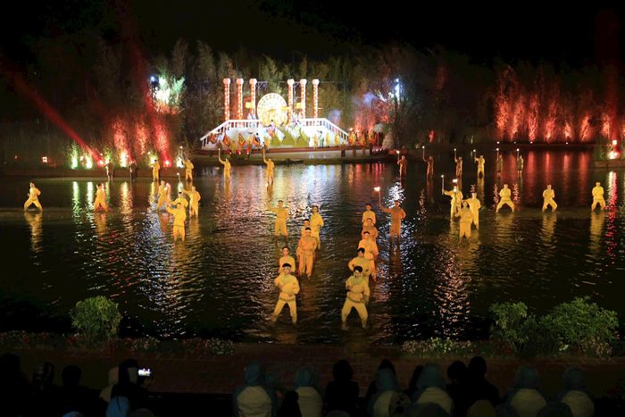 Luật Thủ đô năm 2026 thêm các chính sách hỗ trợ mạnh mẽ về văn hóa sẽ tạo điều kiện để Hà Nội khẳng định vai trò đầu tàu dẫn dắt cả nước. Ảnh: Quang Thái