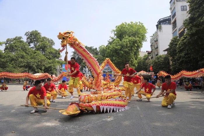 Luật Thủ đô năm 2026 có những quy định mở đường phát triển công nghiệp văn hóa tại Hà Nội. Ảnh: Quang Thái