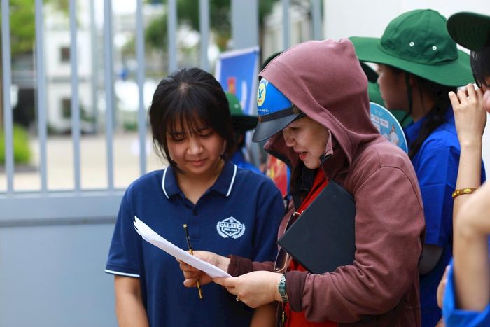 Chiều nay các sĩ tử sẽ bước vào ca thi thứ hai môn Tiếng Anh. Ảnh:MK