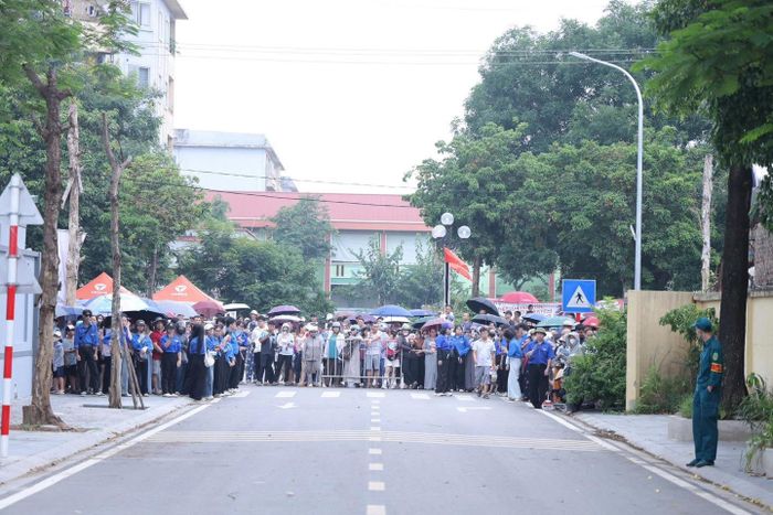 Tình hình an ninh trật tự, giao thông khu vực có các điểm thi được đảm bảo. Ảnh: TL