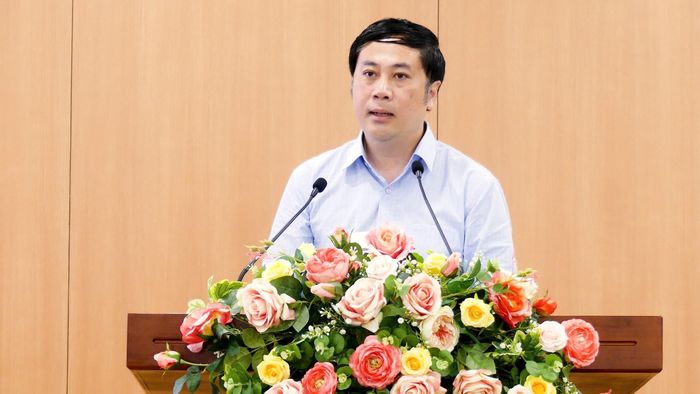 Chủ tịch UBND phường Cầu Giấy Ngô Ngọc Phương phát biểu chỉ đạo tại hội nghị. Ảnh: Công Sơn.