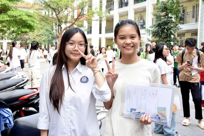 Thí sinh tự tin, quyết tâm hoàn thành tốt kỳ thi tuyển sinh lớp 10 THPT công lập. Ảnh: Phạm Thảo. 