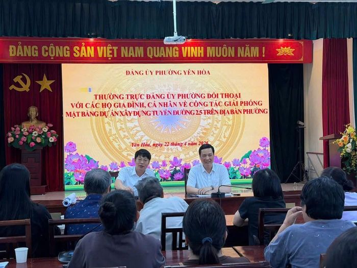 Các cuộc đối thoại được tổ chức công khai, dân chủ, góp phần tạo sự đồng thuận và đồng hành của người dân trong quá trình thực hiện công tác GPMB dự án đường Vành đai 2,5. Ảnh: Phường Yên Hòa