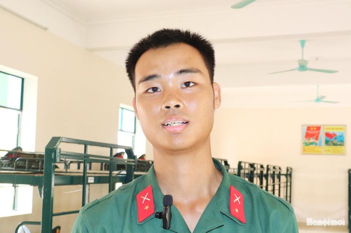 Chiến sĩ Nguyễn Như Hiếu chia sẻ quyết tâm hoàn thành tốt nhiệm vụ trong môi trường quân đội. Ảnh: Tuấn Điệp