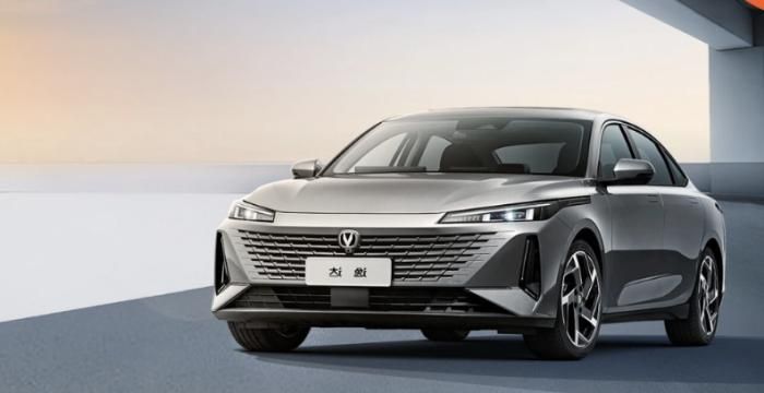 Changan Eado HEV được định hướng trở thành mẫu sedan công nghệ dành cho người dùng trẻ.