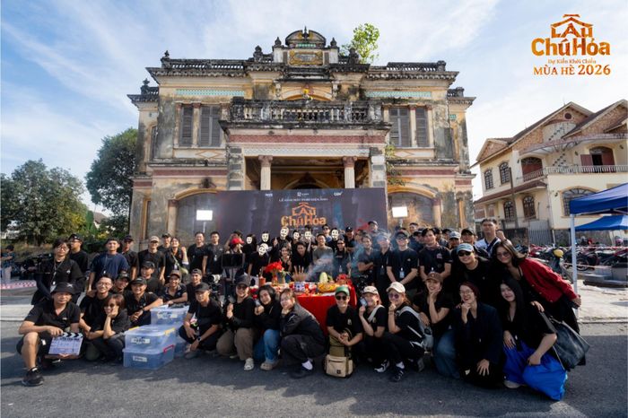  Đoàn phim phục dựng lại căn biệt thự của Hứa Bổn Hòa 