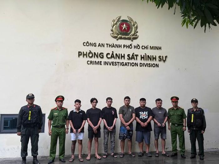 Các đối tượng bị bắt khẩn cấp về hành vi cướp tài sản. Ảnh: CACC.