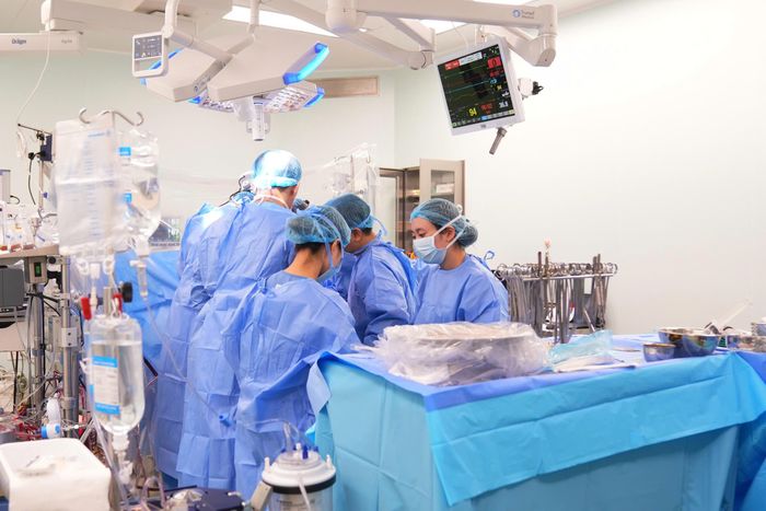 Nhịp tim đập trở lại trong lồng ngực là khoảnh khắc ý nghĩa với người bệnh và ekip ghép tim