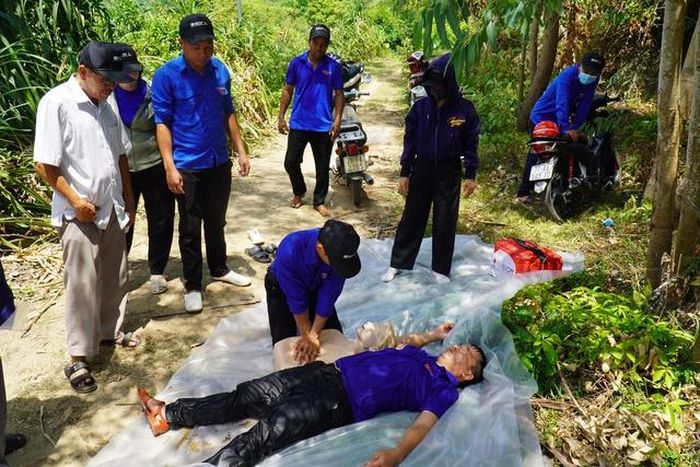 Nâng cao năng lực cho cộng đồng trong ứng phó thiên tai.