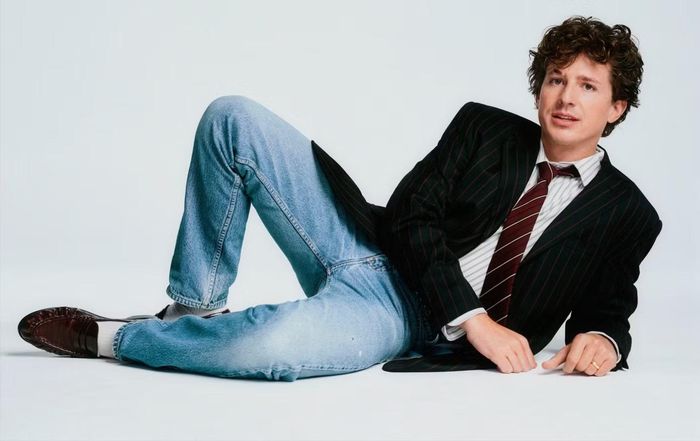  Charlie Puth cho rằng công nghệ có thể giúp những cá nhân không có điều kiện sử dụng phòng thu chuyên nghiệp làm nhạc tiết kiệm hơn. 