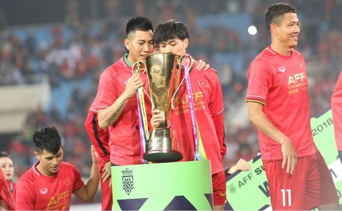 Phượng cũng từng là thành viên tuyển Việt Nam vô địch AFF Cup 2018. Ảnh: CTP
