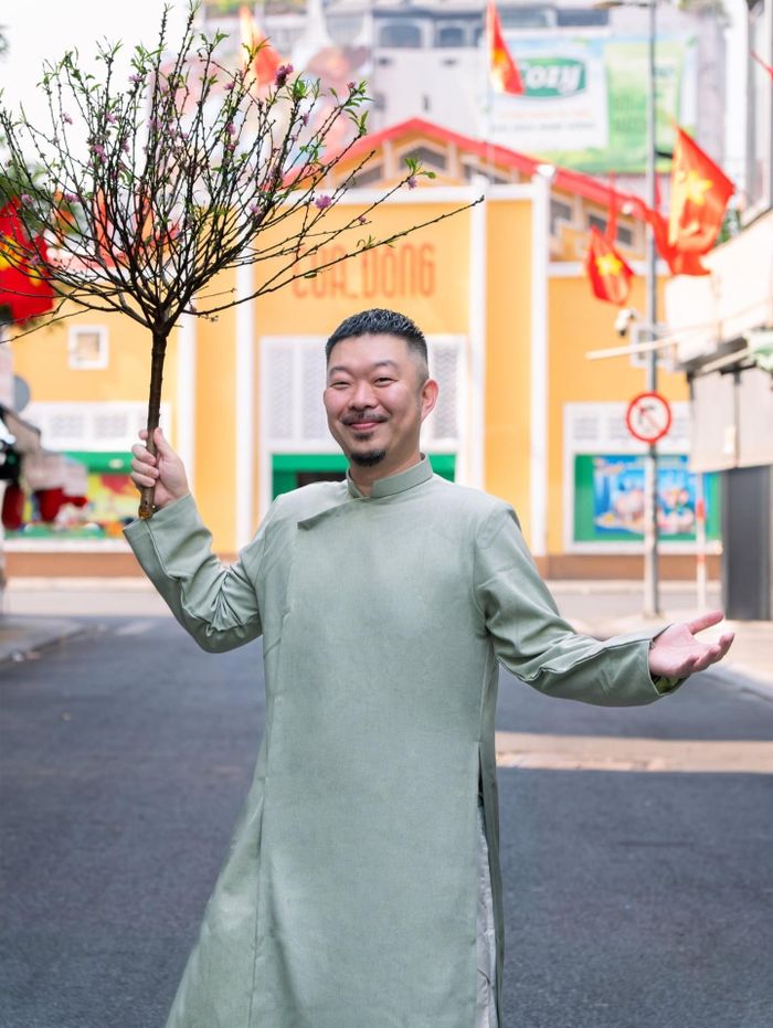  Yuki Mori chụp ảnh áo dài đón Tết hồi tháng 2. 