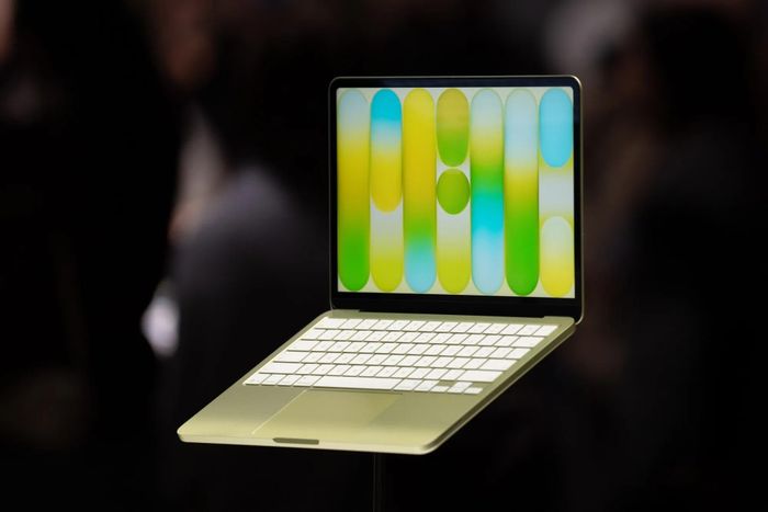  MacBook Neo trở thành rắc rối với ngành công nghiệp PC. Ảnh: Bloomberg. 