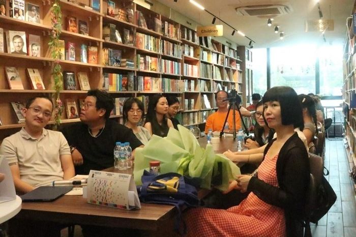 Tọa đàm thu hút nhiều độc giả tham gia. Ảnh: Nhà sách InBook.