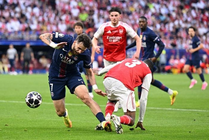  Khvicha Kvaratskhelia không ghi bàn, nhưng góp công giúp PSG có được bàn gỡ trước Arsenal. 