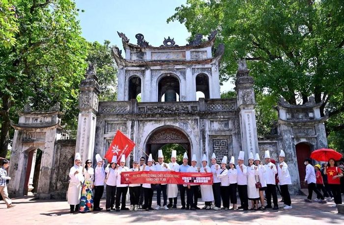 Đội tuyển đầu bếp Hà Nội làm lễ xuất quân tại Văn Miếu - Quốc Tử Giám, tham dự Thailand Ultimate Chef Challenge 2026