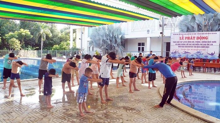 Tây Ninh đặt mục tiêu đến năm 2035 có từ 25 - 30% trường học được trang bị hồ bơi
