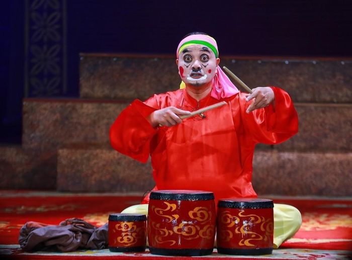 Trích đoạn chèo “Phù thủy sợ ma” Ảnh: Khánh Hòa - TTXVN