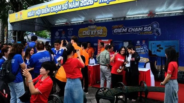 Ngày hội với nhiều hoạt động ý nghĩa để triển khai Chương trình Chuyển đổi số của Thành phố Hồ Chí Minh.