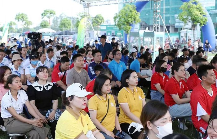 Đông đảo thanh niên công nhân có mặt tại Ngày hội.