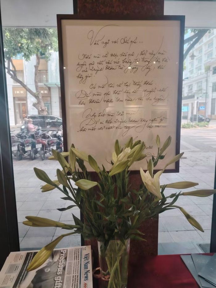 Lưu bút của họa sĩ Lương Xuân Đoàn, Chủ tịch Hội Mỹ thuật Việt Nam được giới thiệu trang trọng.