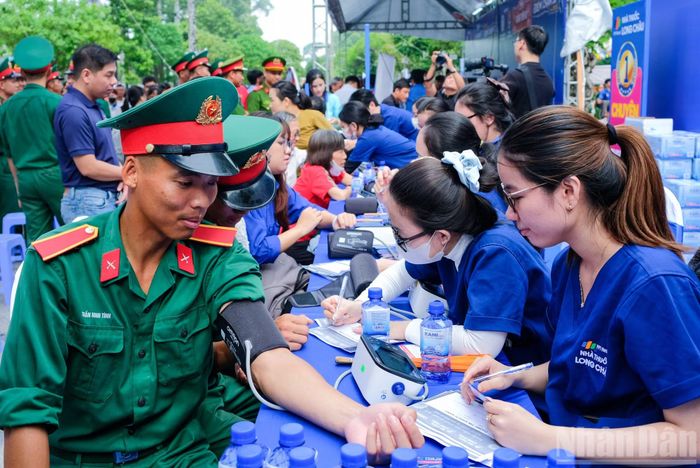 Các chiến sĩ sẵn sàng cho Hành quân xanh.